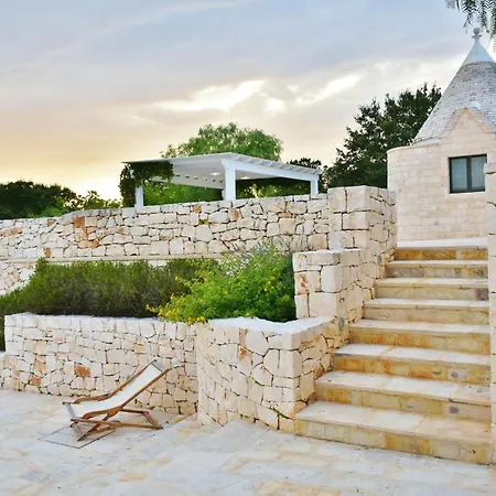 Villa Trulli Dei Carrubi: W/ Infinity Edge Private Pool, 500+sqm Terraces Ostuni