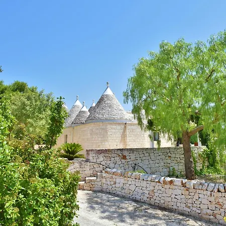 Villa Trulli Dei Carrubi: W/ Infinity Edge Private Pool, 500+sqm Terraces