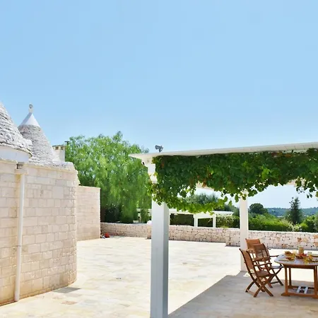 Trulli Dei Carrubi: W/ Infinity Edge Private Pool, 500+sqm Terraces Ostuni