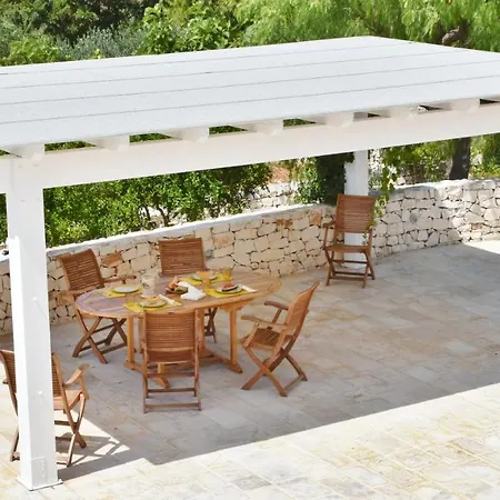 Trulli Dei Carrubi: W/ Infinity Edge Private Pool, 500+sqm Terraces Villa *